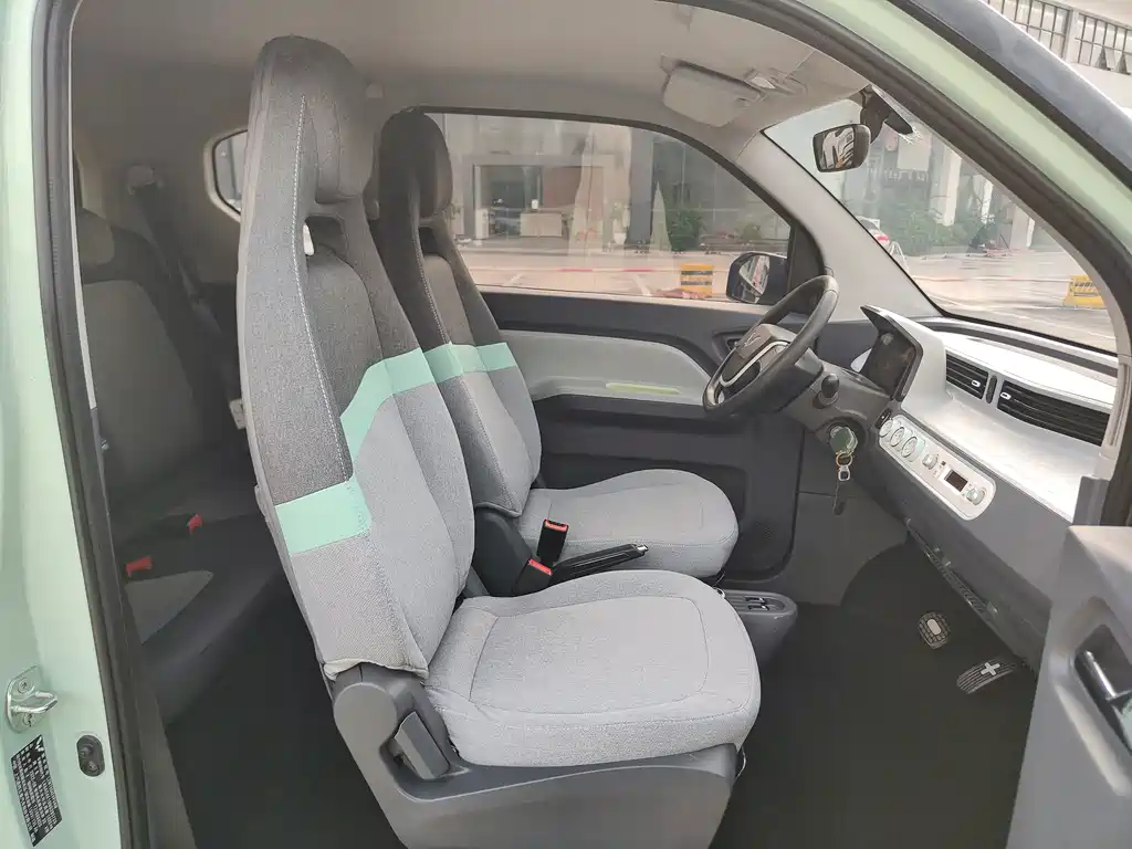 Wuling MINIEV — миниатюра 10