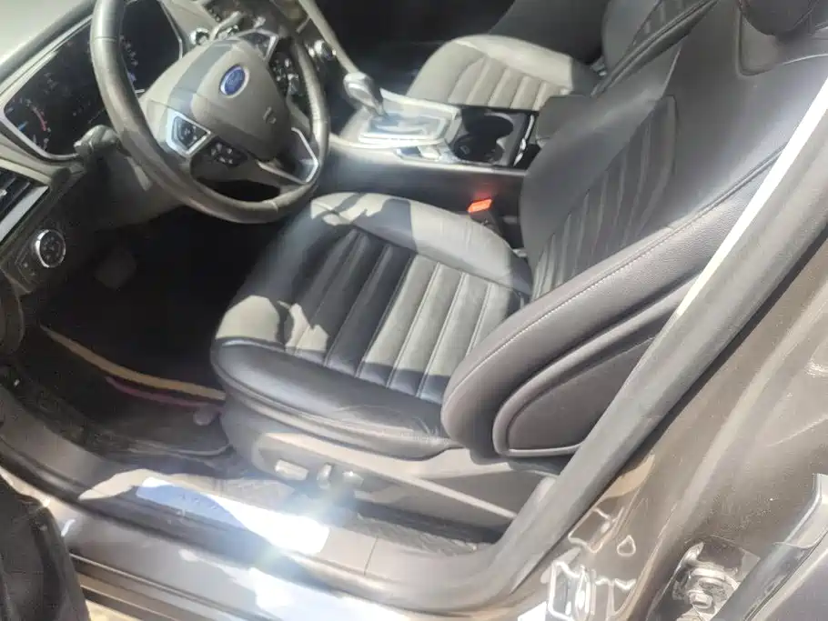 Ford Mondeo — миниатюра 9