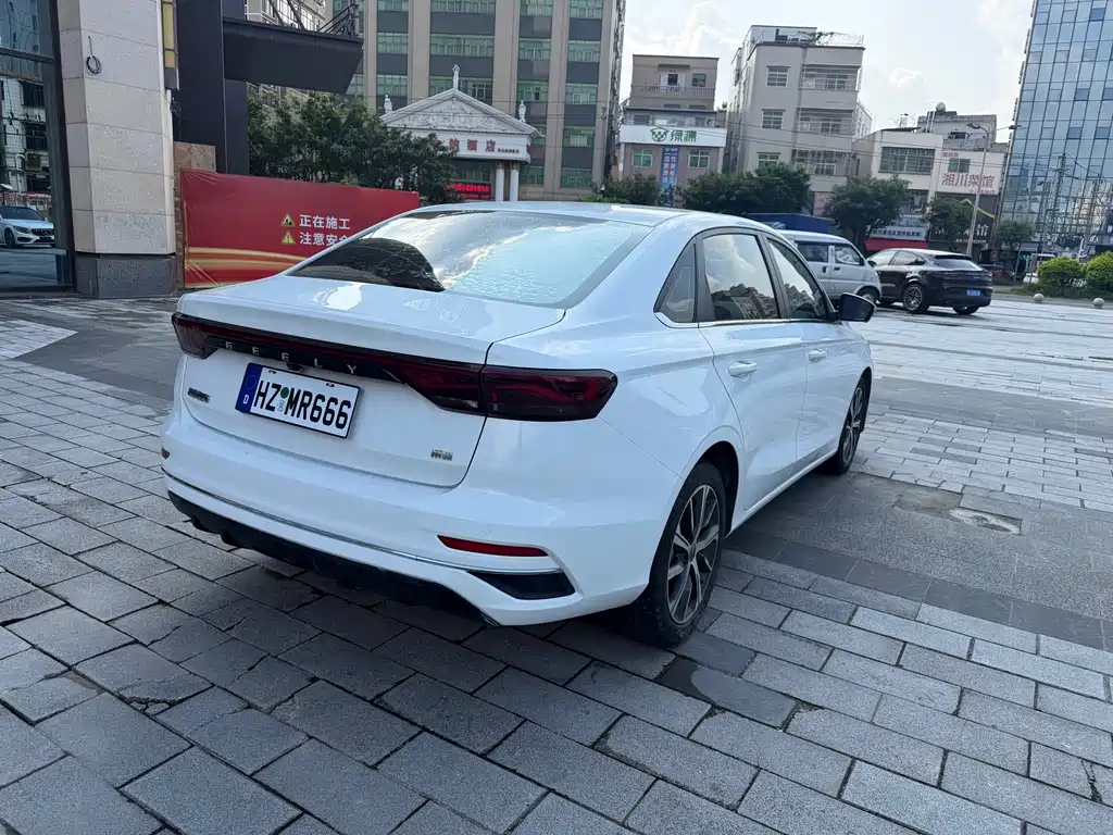 Geely Emgrand — миниатюра 4