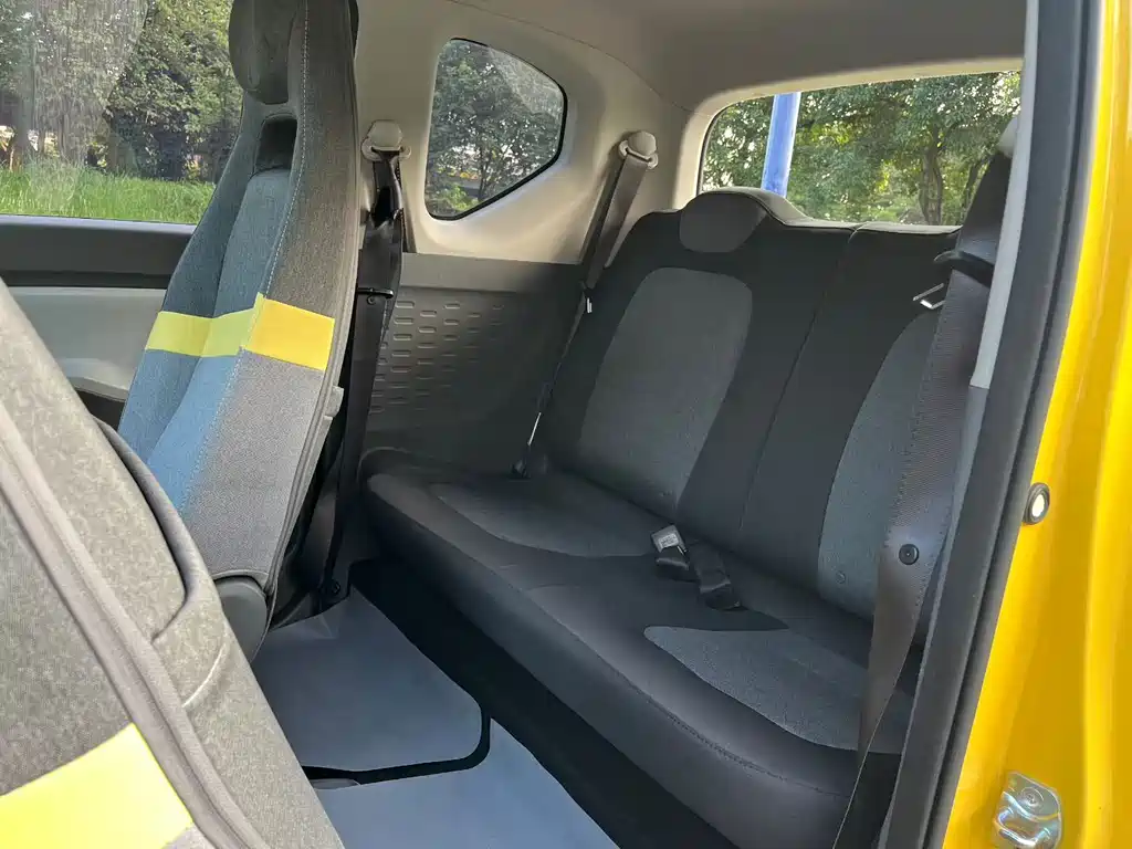 Wuling MINIEV — миниатюра 5