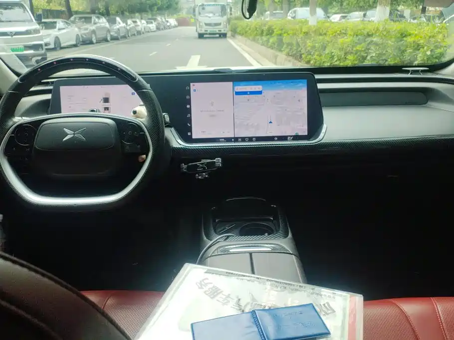 XPeng P7 — миниатюра 12