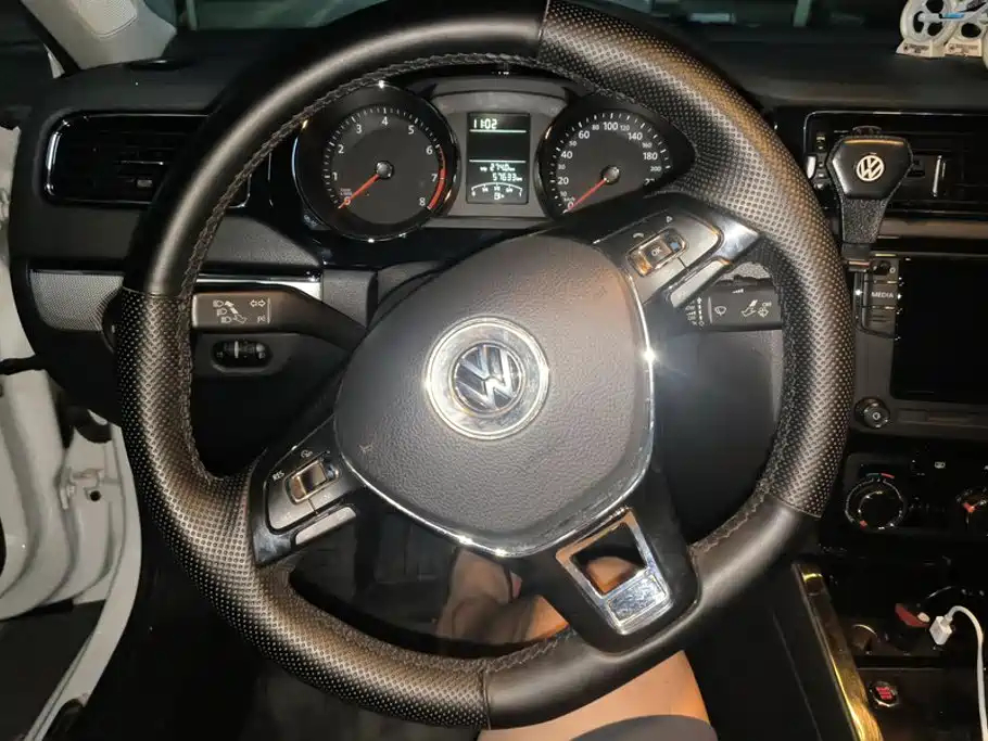 Volkswagen Sagitar — миниатюра 15
