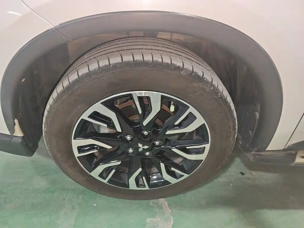 Mitsubishi Outlander — миниатюра 23