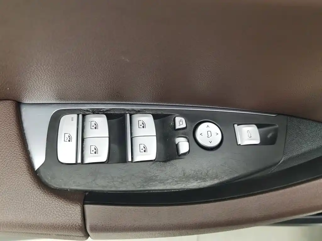 BMW X3 — миниатюра 9