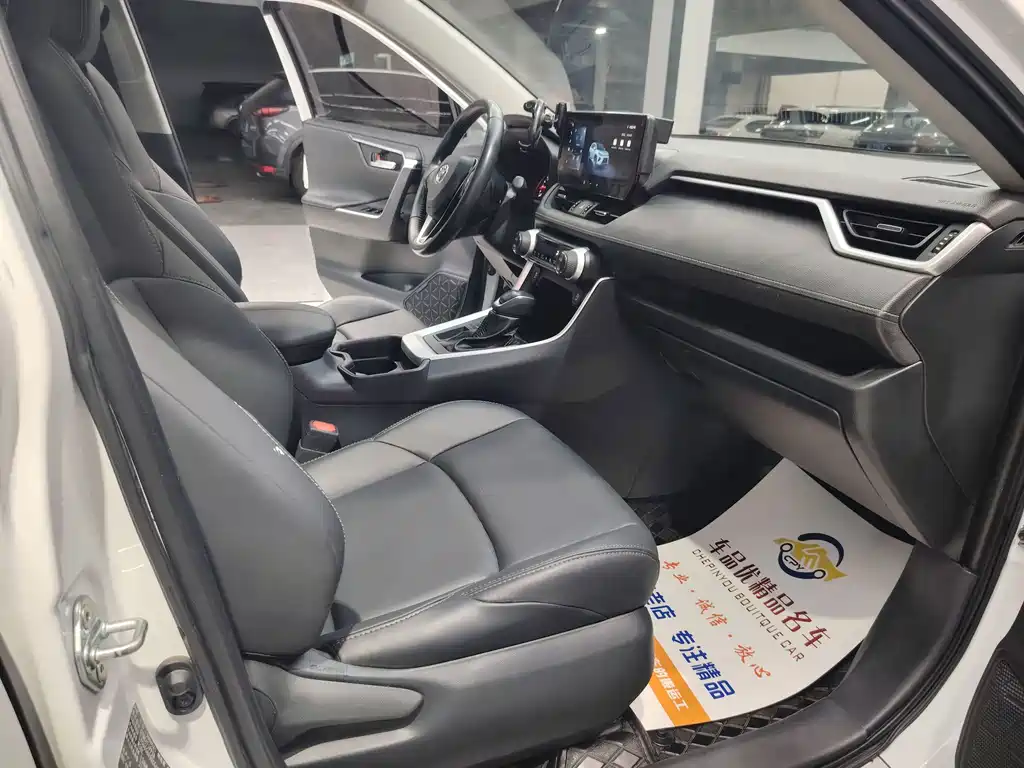 Toyota Wildlander — миниатюра 6