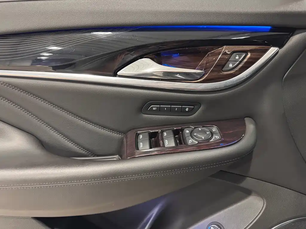 Buick Enclave — миниатюра 9