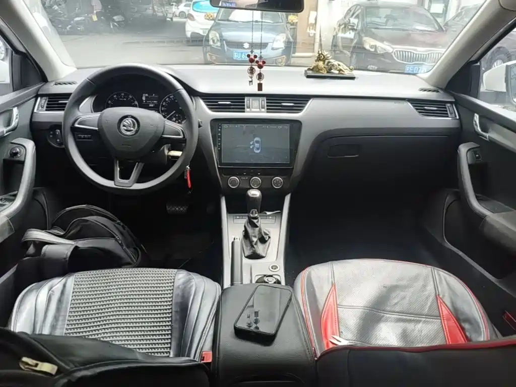 Skoda Octavia — миниатюра 10