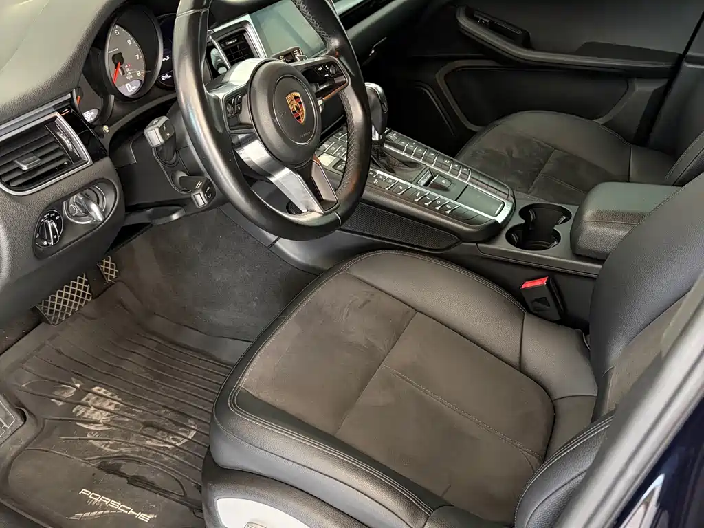 Porsche Macan — миниатюра 6