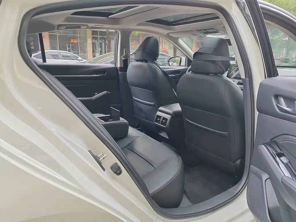 Nissan Teana — миниатюра 9