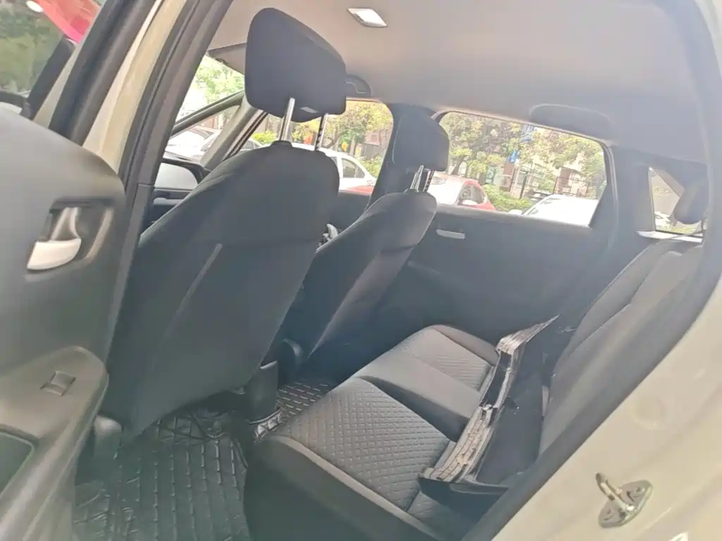 Honda Fit — миниатюра 17