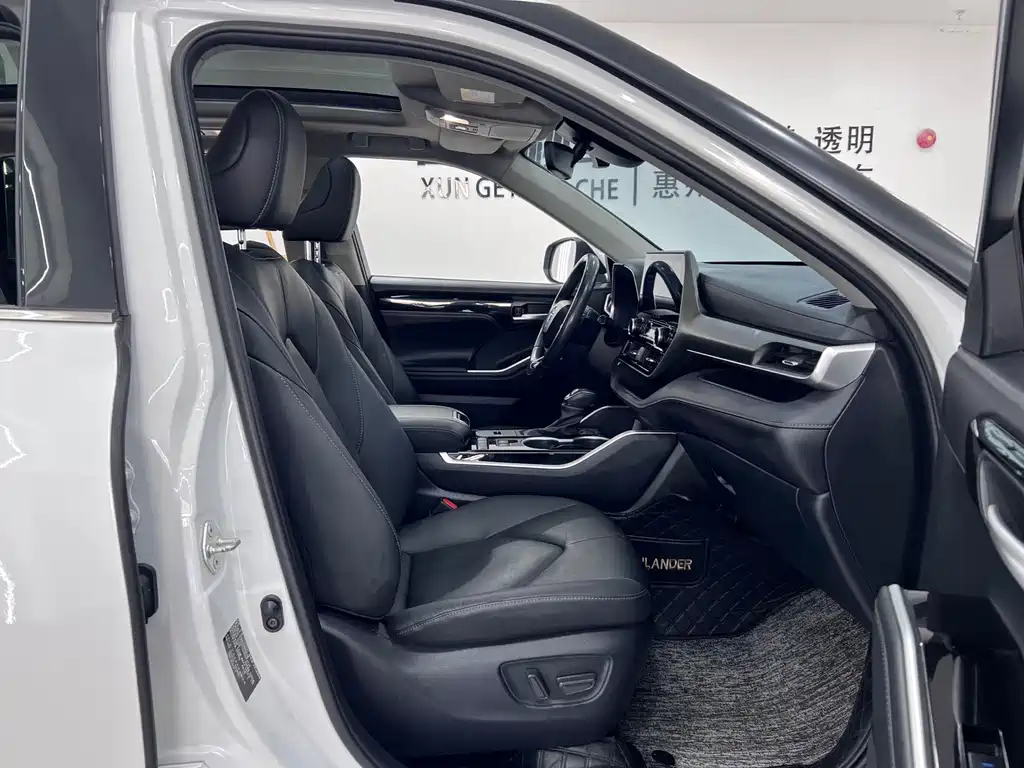 Toyota Highlander Hybrid 2.5L 4WD Premium Edition 7 seats, фото 11