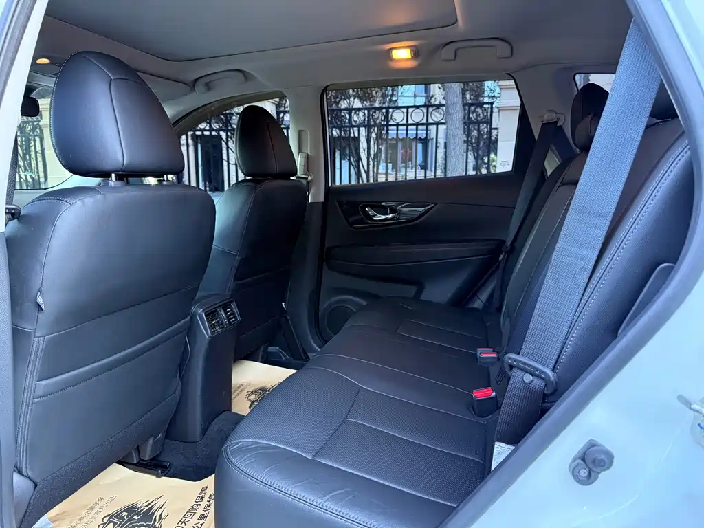 Nissan X-Trail — миниатюра 4