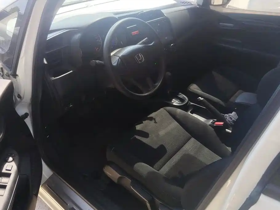 Honda Fit — миниатюра 9