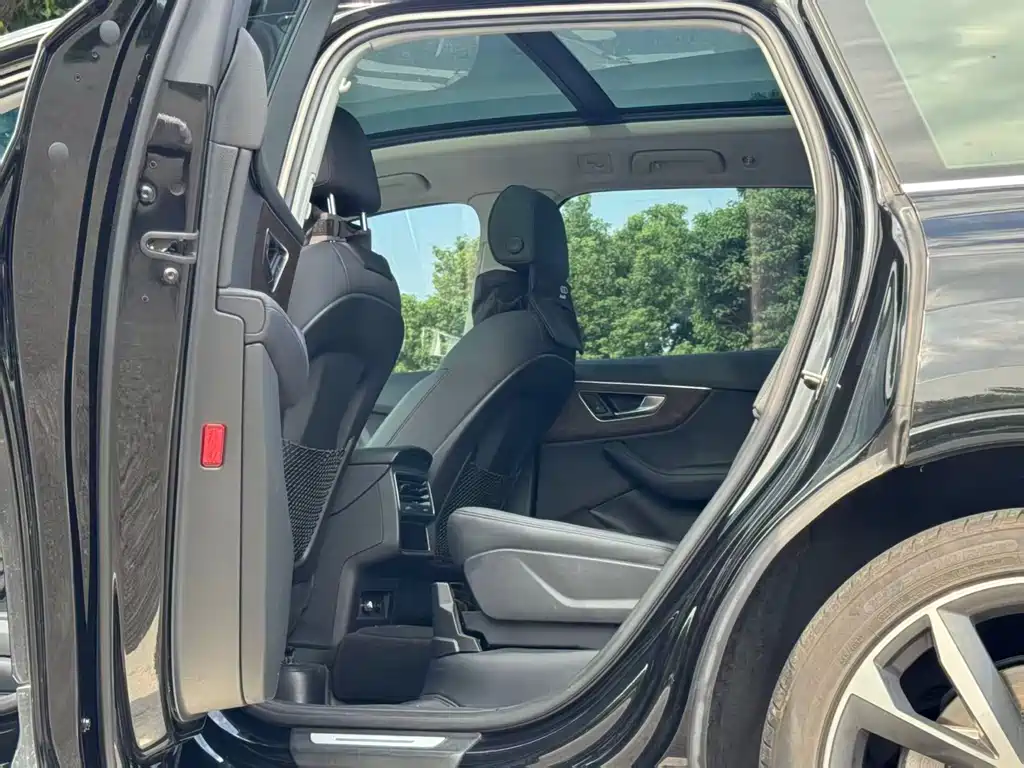 Audi Q7 — миниатюра 6