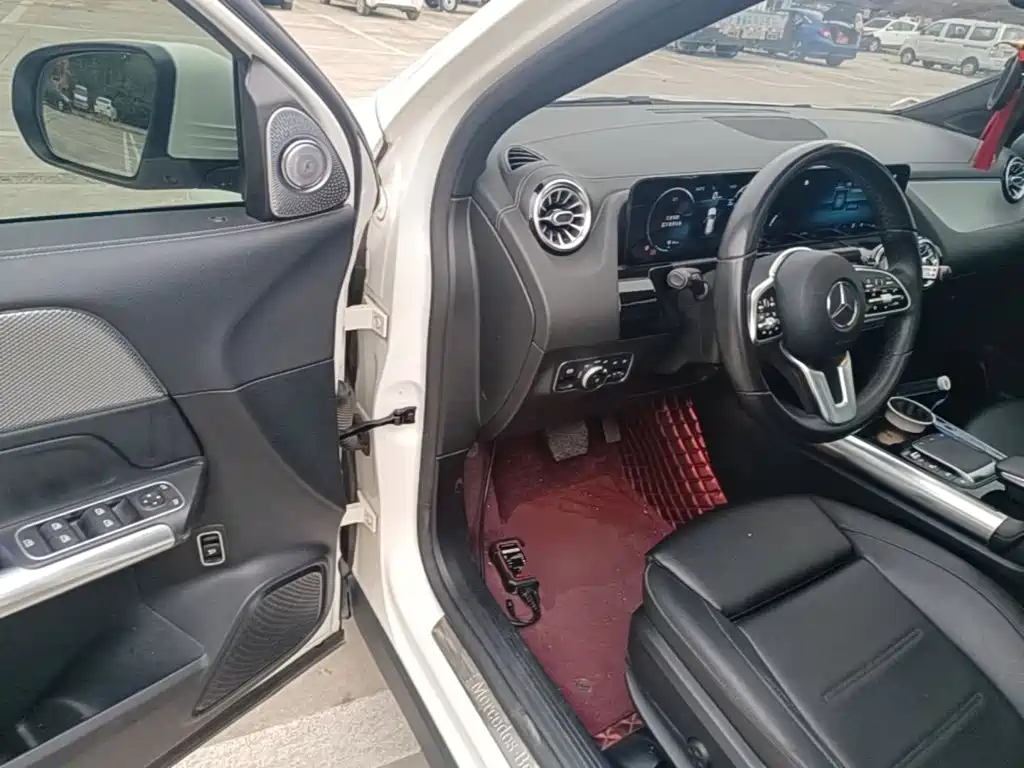 Mercedes-Benz GLA — миниатюра 16