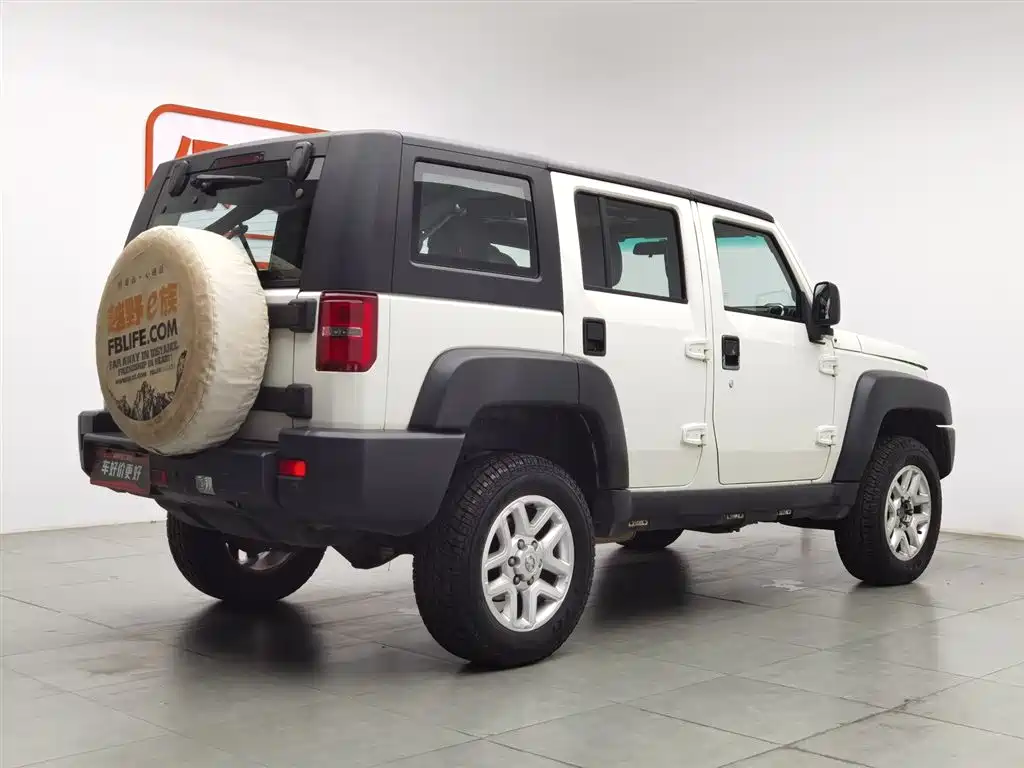 BAIC BJ40 2016 40L 2.3T AT Luxury