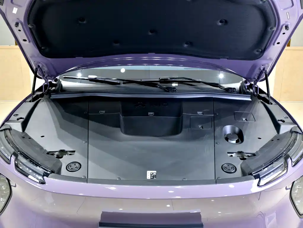 NIO EC6 — миниатюра 24