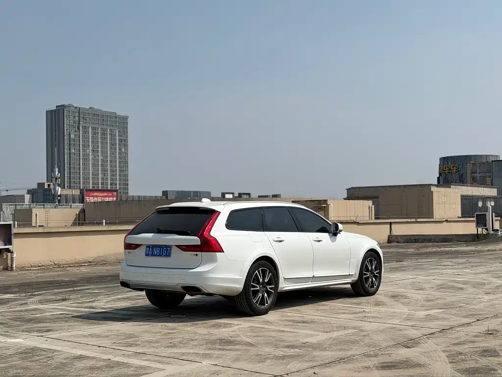 Volvo V90 — миниатюра 22