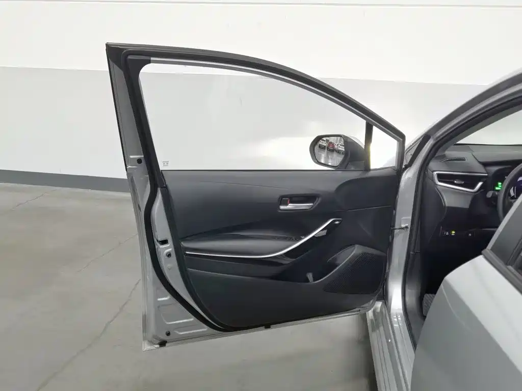 Toyota Corolla — миниатюра 8