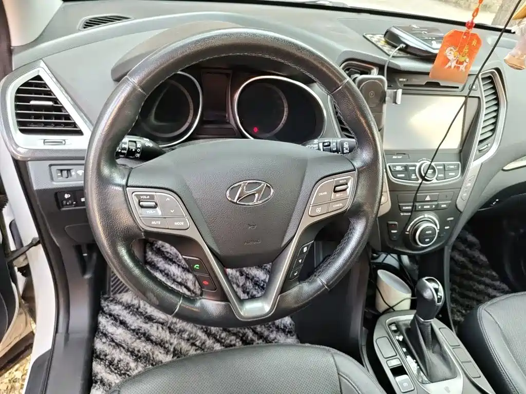 Hyundai Santa Fe — миниатюра 11