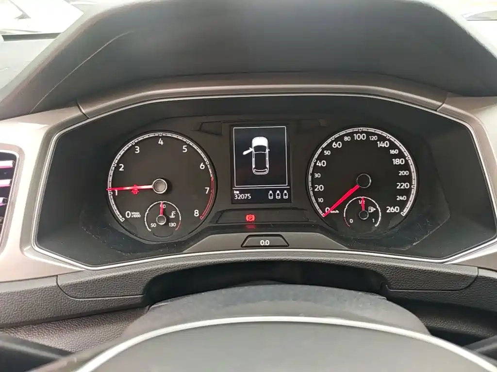 Volkswagen T-Roc — миниатюра 12