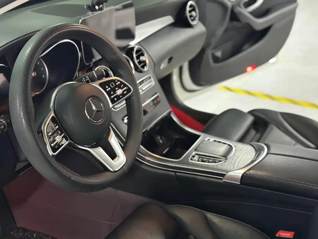 Mercedes-Benz C-Class — миниатюра 7