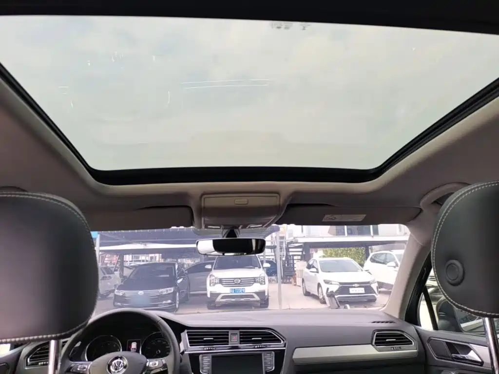 Volkswagen Tiguan L — миниатюра 18
