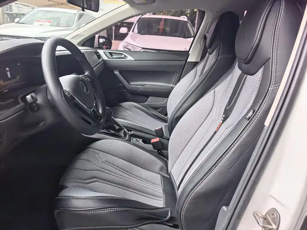 Volkswagen Polo — миниатюра 8