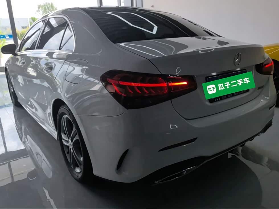 Mercedes-Benz A-Class 1.3 л 2021 г. Белый, пробег 44100 км