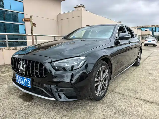 MERCEDES BENZ E CLASS