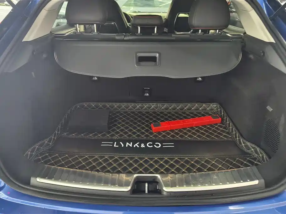 LYNK 02