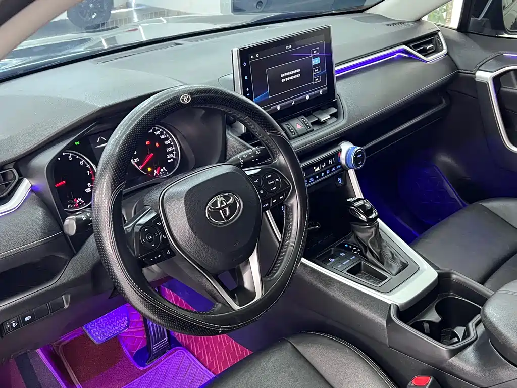 Toyota Wildlander 2.0L CVT 2WD Luxury Edition, фото 14