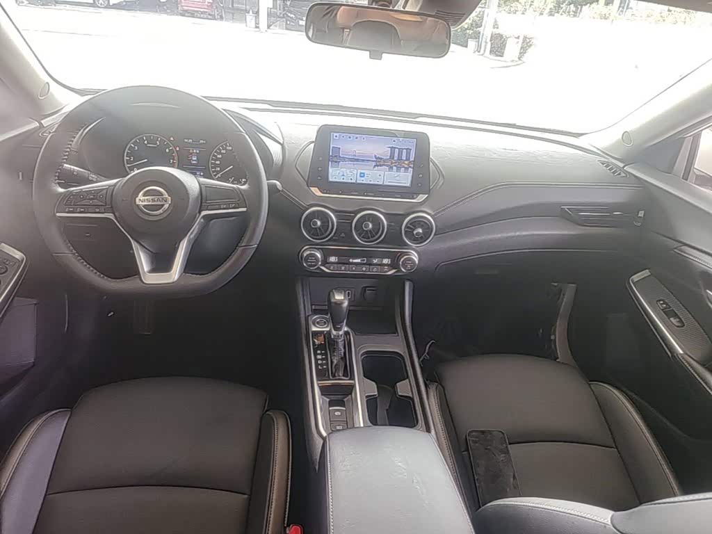 Nissan Sylphy 1.6 л 2023 г. Белый, пробег 31500 км