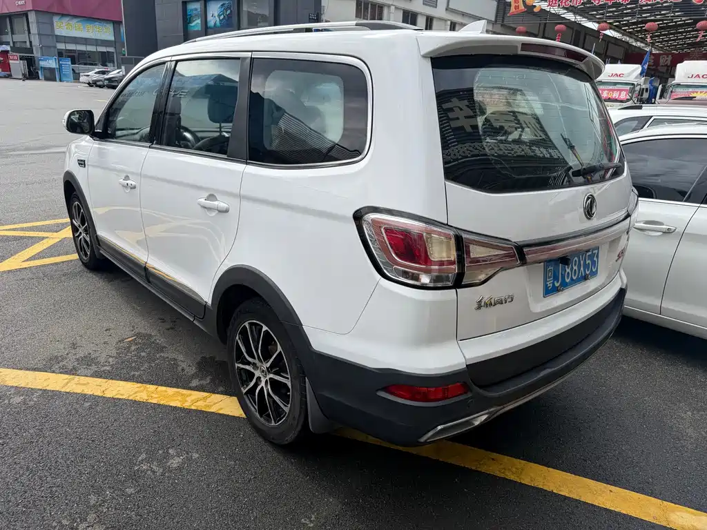 Dongfeng SX6 2016 1.6L CVT Premium