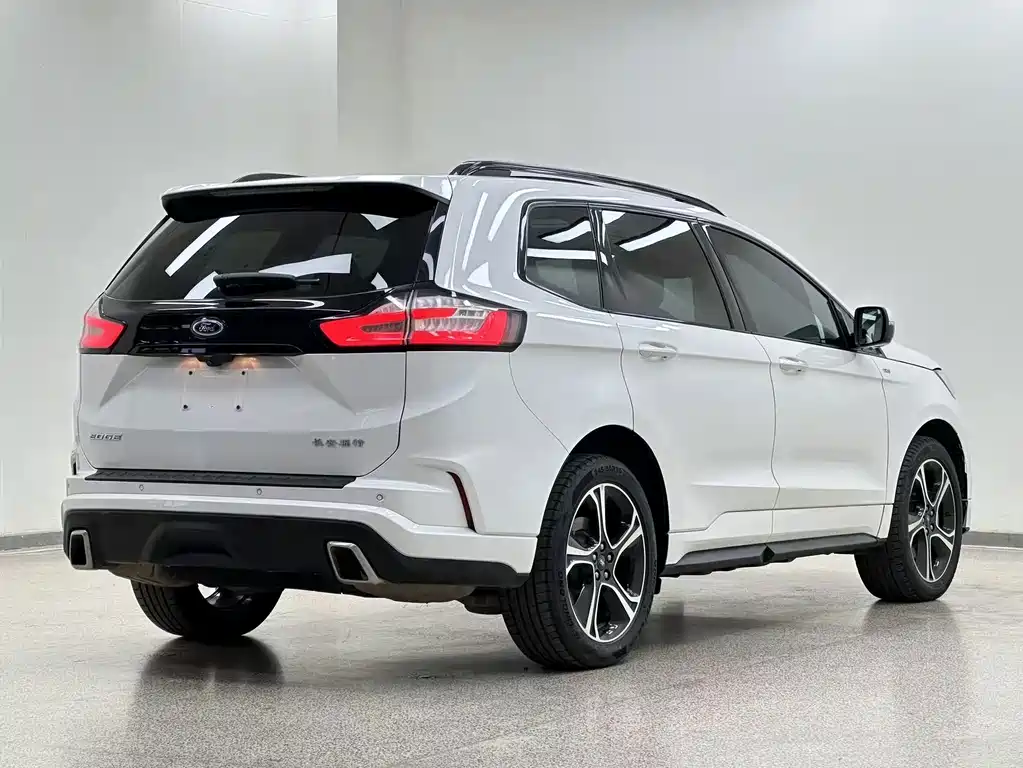 Ford Edge — миниатюра 7
