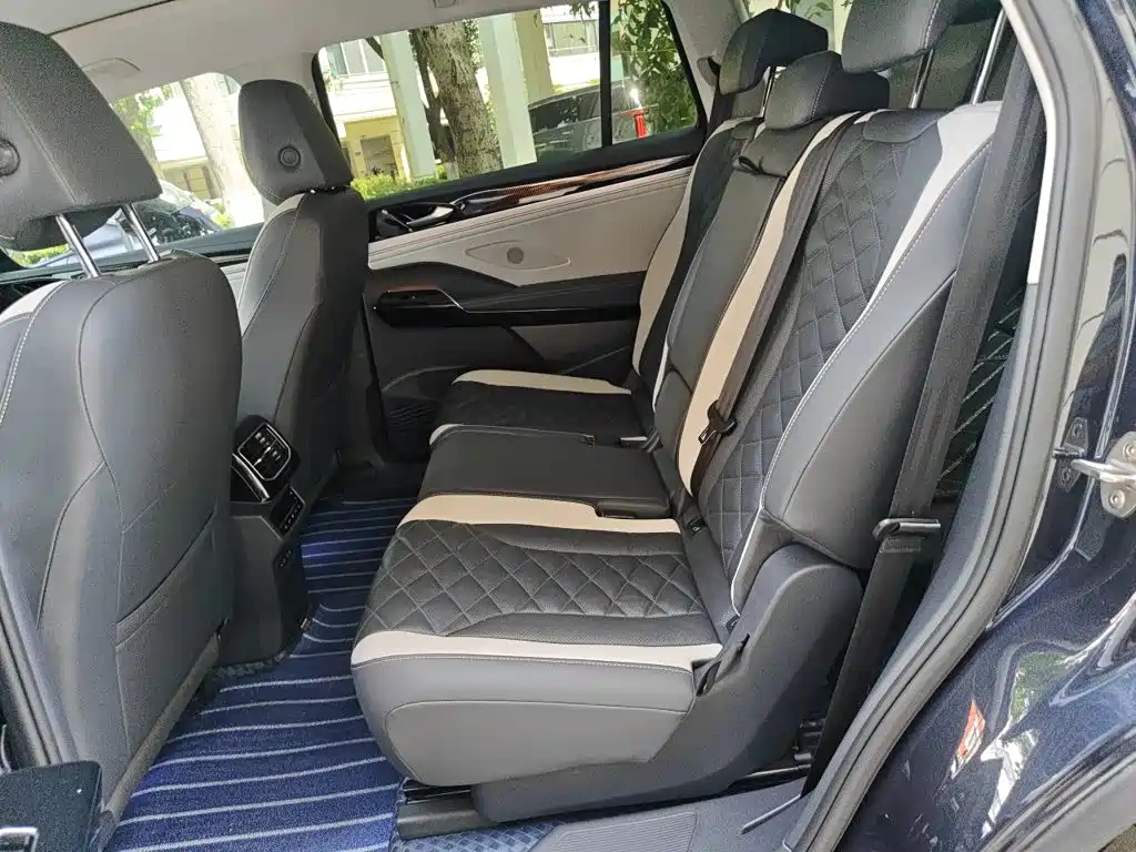 Volkswagen ID.6 Crozz — миниатюра 18
