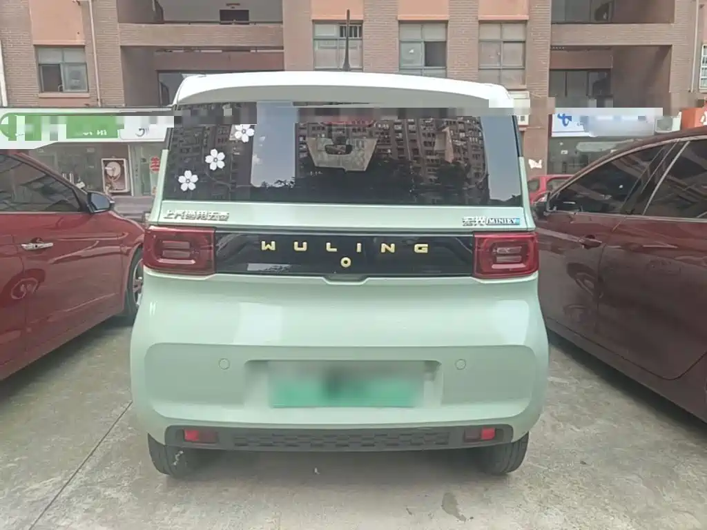 Wuling MINIEV — миниатюра 6