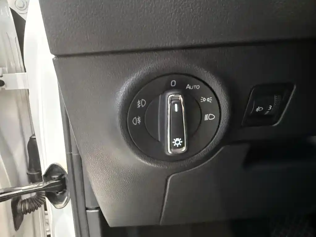 Skoda Karoq — миниатюра 11