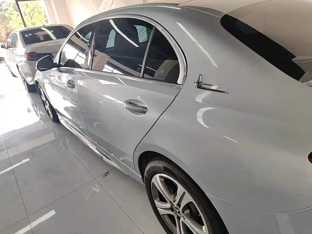 Mercedes-Benz C-Class — миниатюра 5