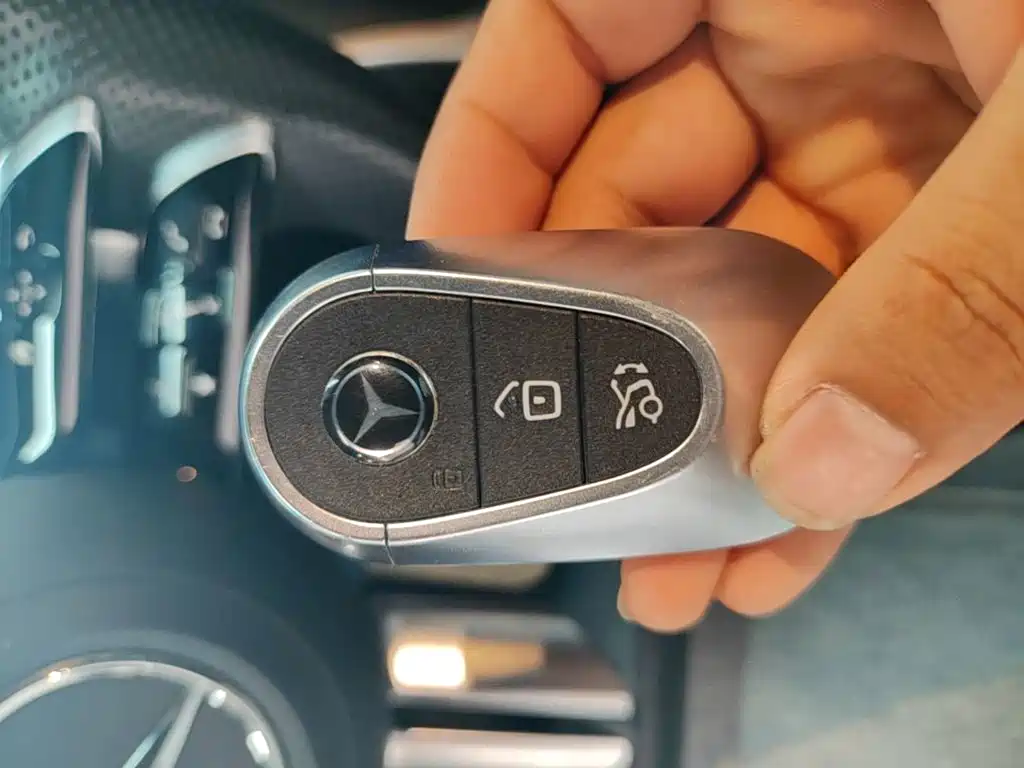 Mercedes-Benz C-Class — миниатюра 9
