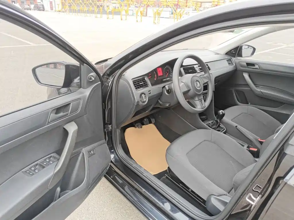 Volkswagen Santana — миниатюра 16