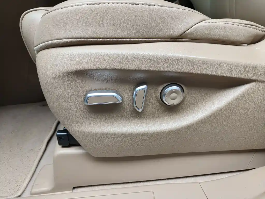 Buick GL8 — миниатюра 16