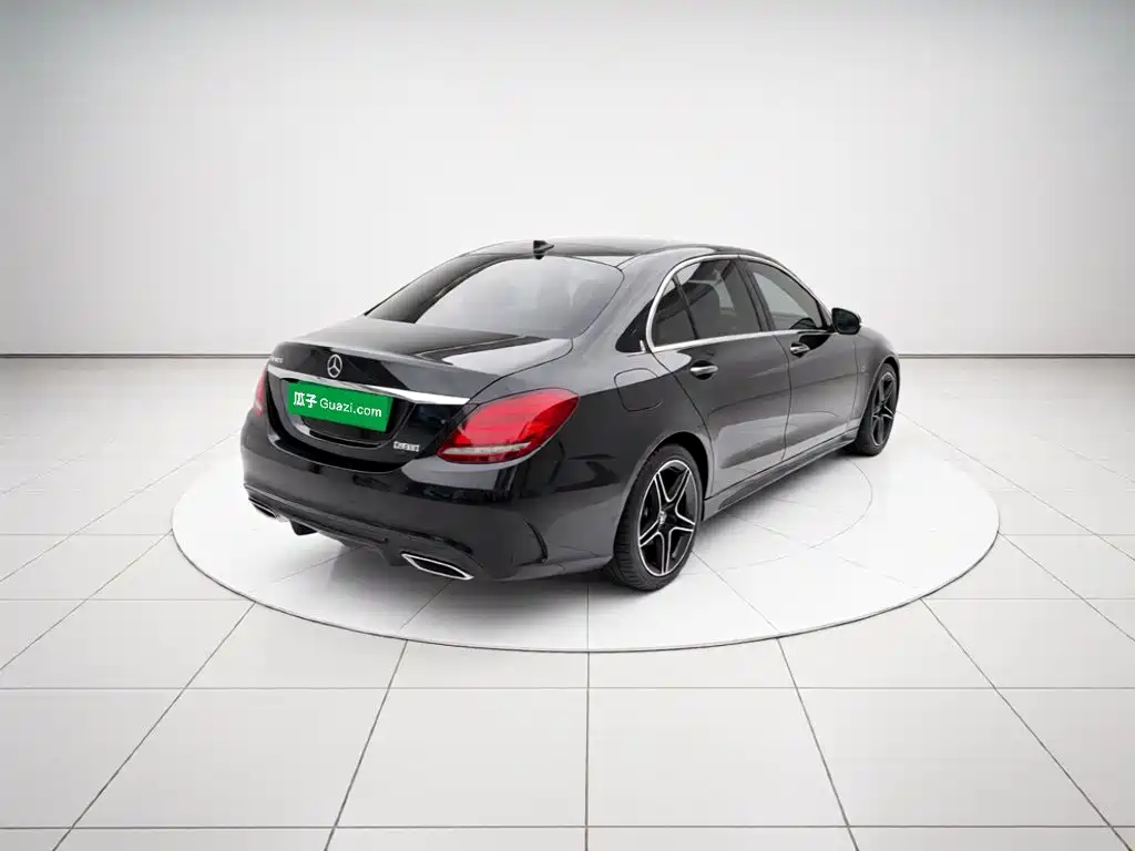 Mercedes-Benz C-Class — миниатюра 6