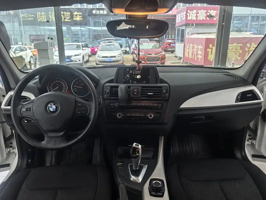 BMW 1 Series (Import) — миниатюра 10