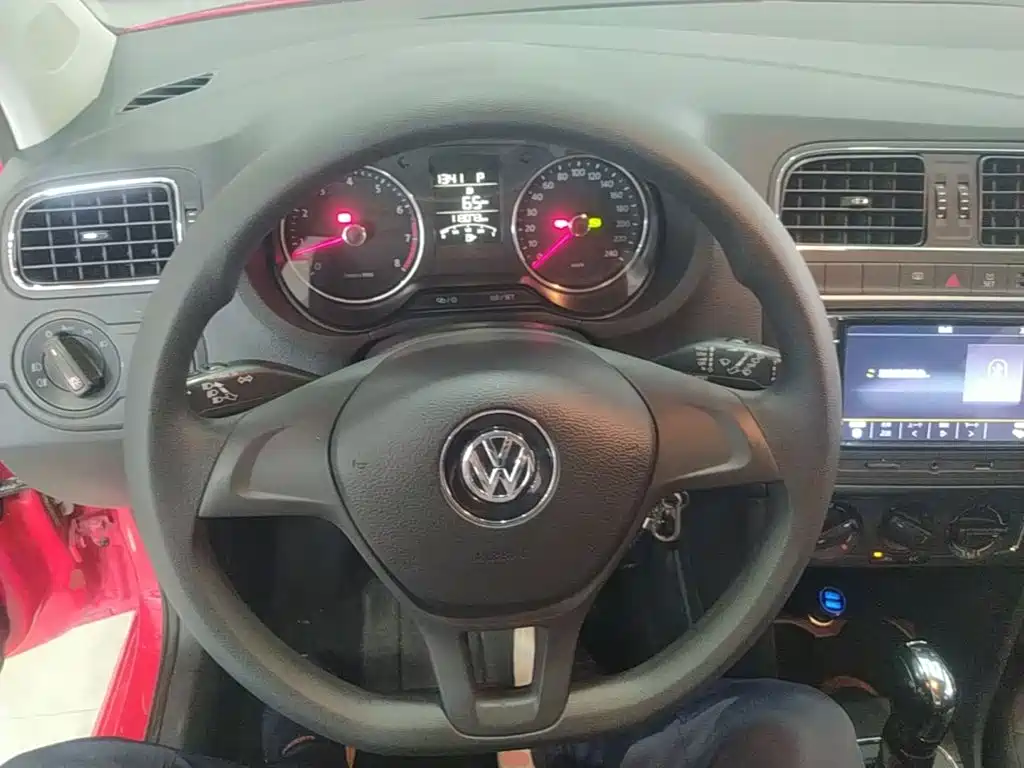 Volkswagen Polo — миниатюра 11