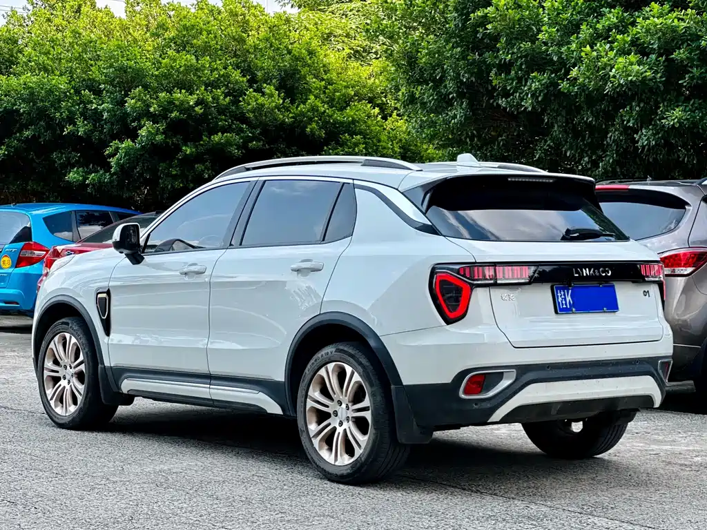 Lynk & Co 01 — миниатюра 3