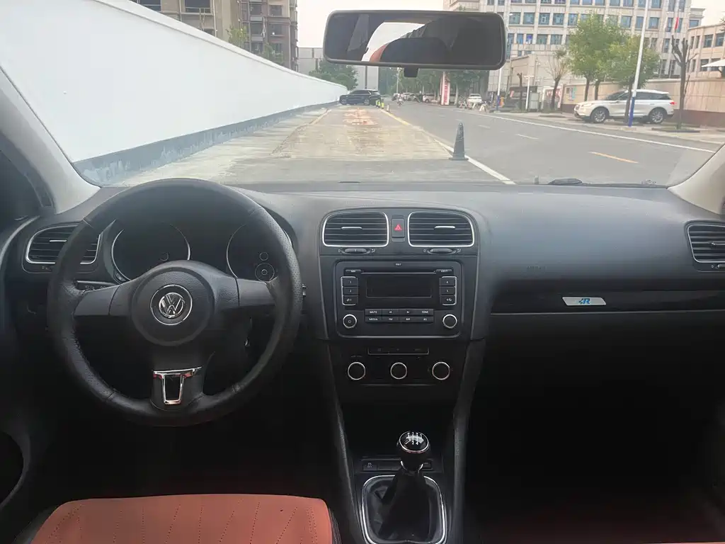 Volkswagen Golf — миниатюра 8