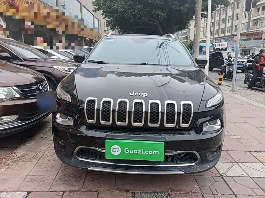 Jeep Cherokee — миниатюра 3