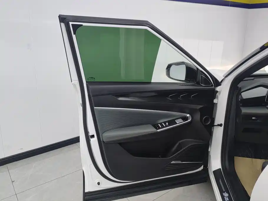 Geely Boyue — миниатюра 7