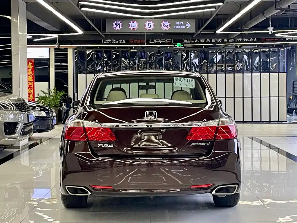 Honda Accord — миниатюра 5
